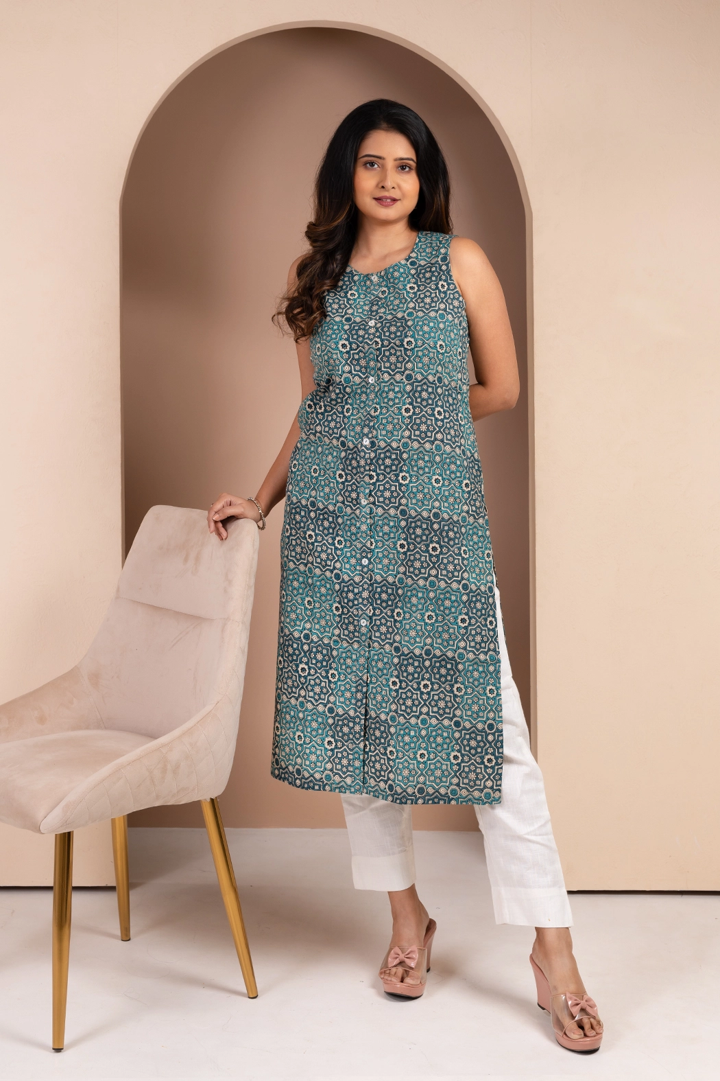 blue-bagru-sleeveless-kurti-kr-bg-sl-0001