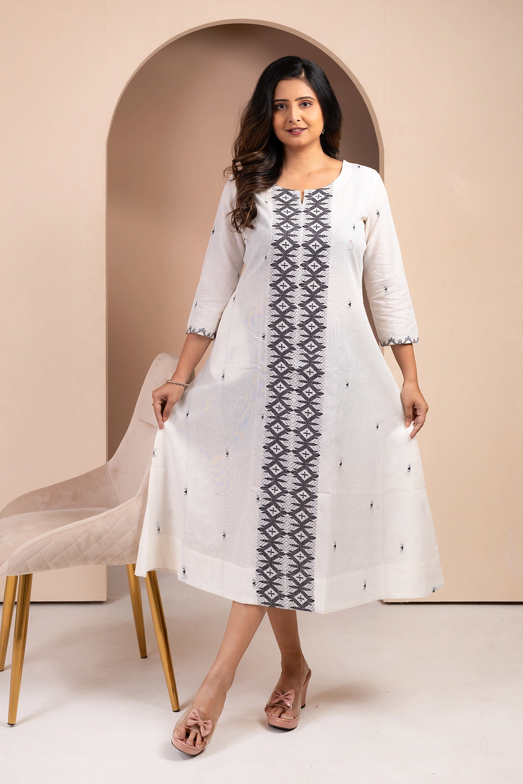 white-and-black-dhakai-jamdani-dress-dr-jd-0005