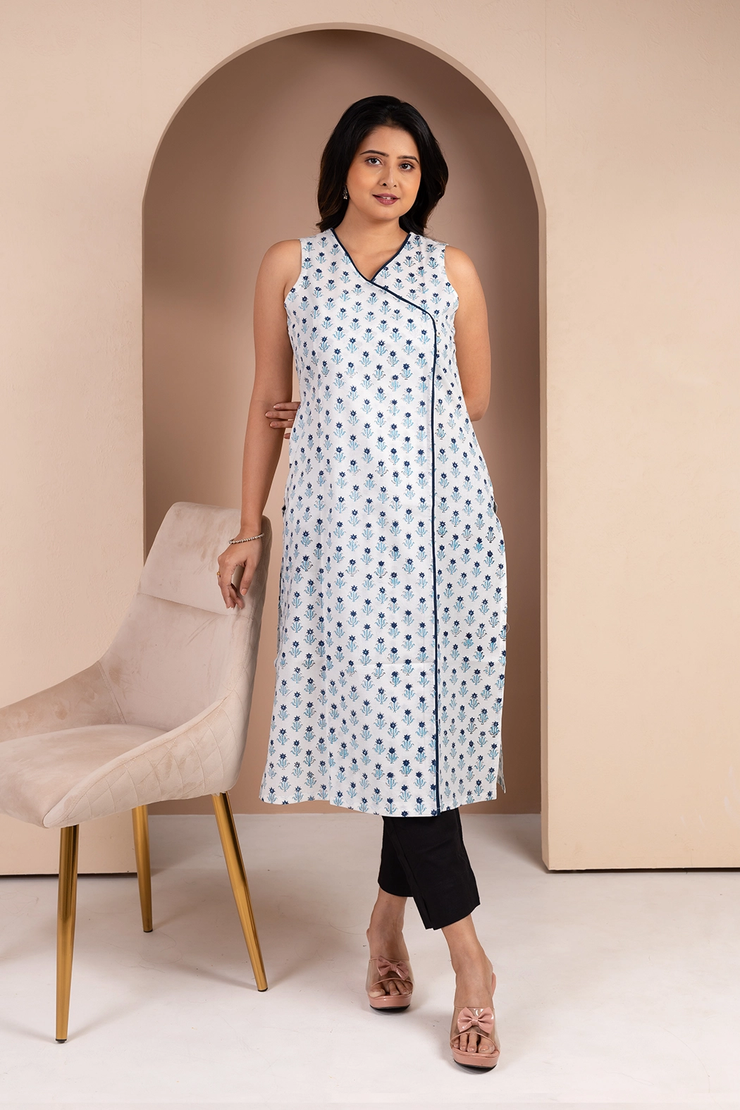white-bagru-sleeveless-kurta-kr-bg-0060