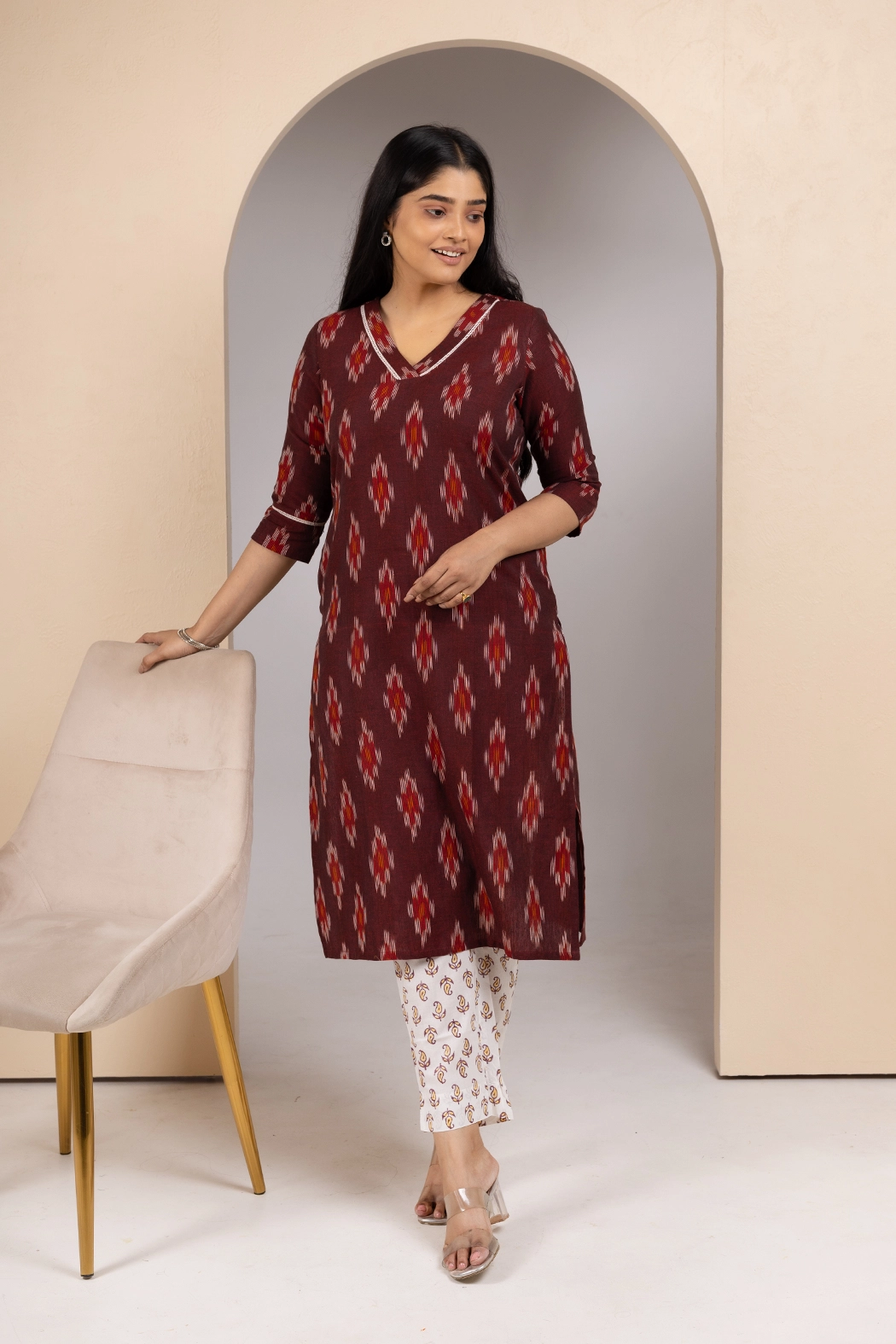 v-neck-maroon-ikkat-kurta-set-st-ik-0001
