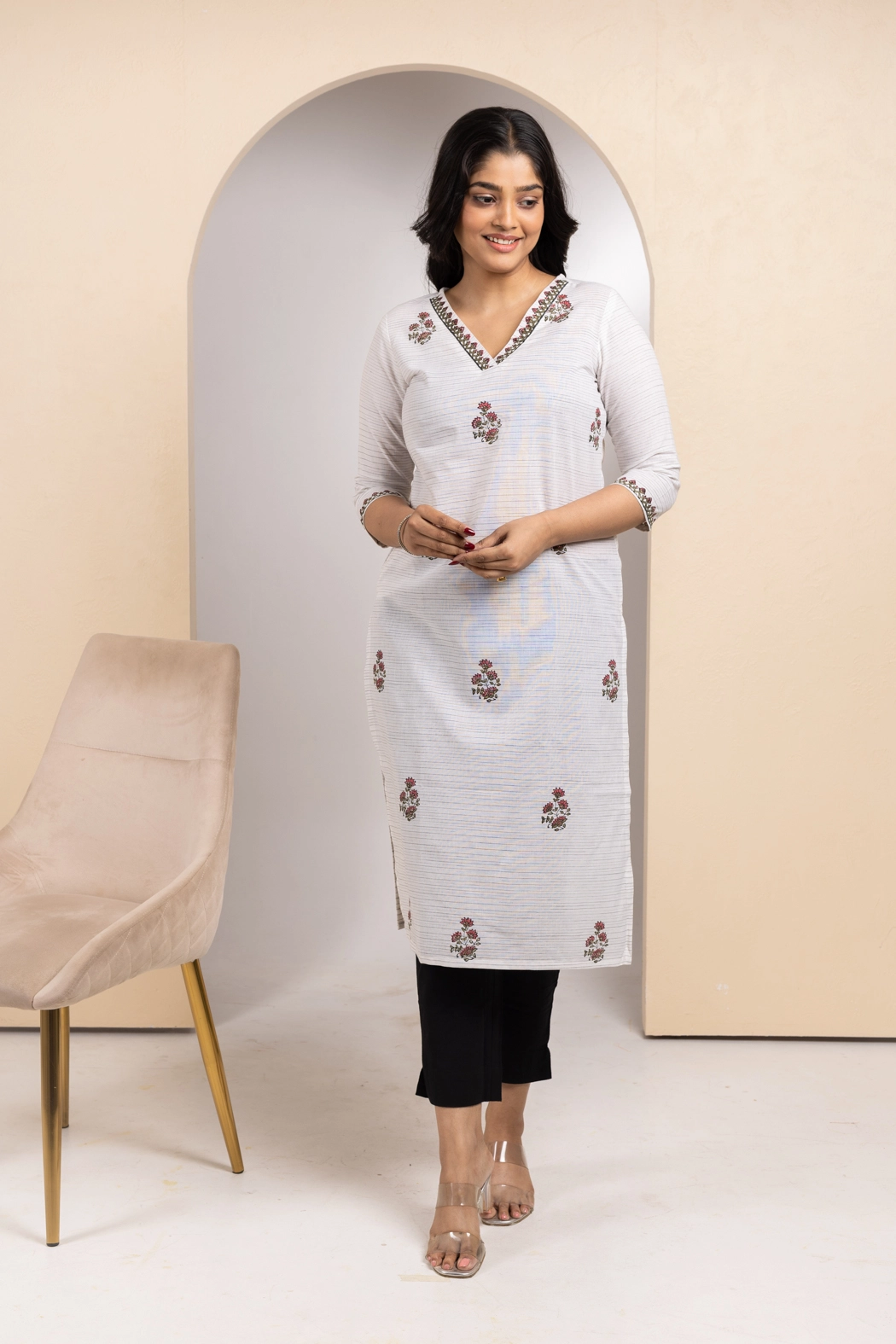 v-neck-white-block-printed-cotton-kurta-kr-sl-pr-0088