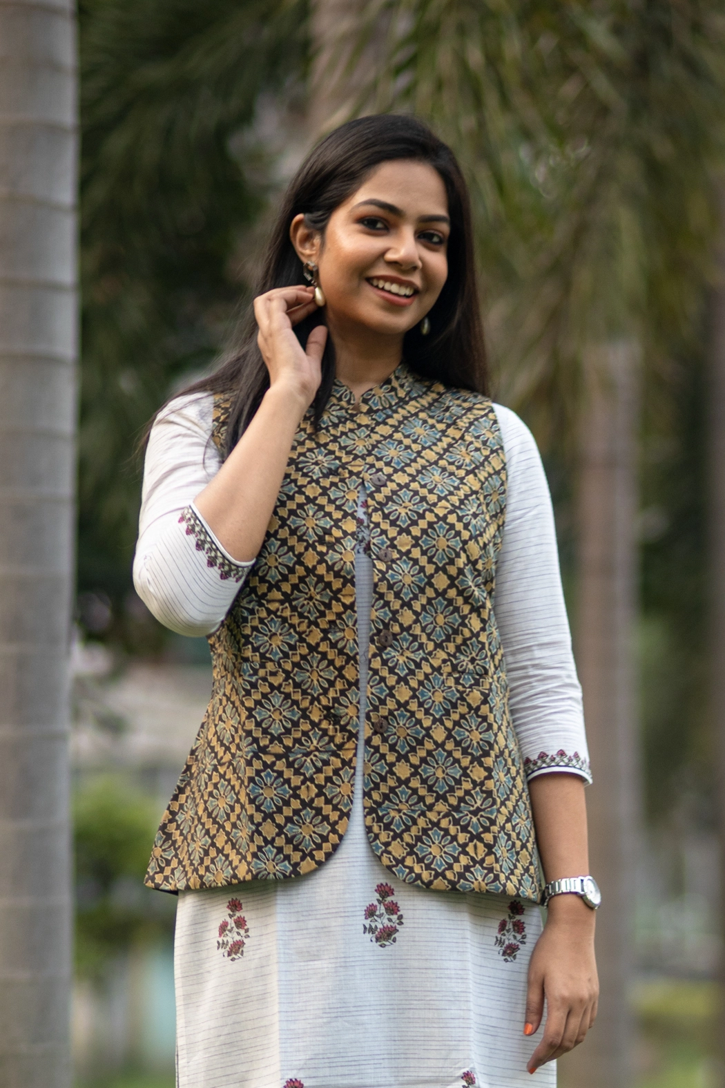 grey-ajrakh-printed-cotton-sleeveless-jacket-jk-sl-0021